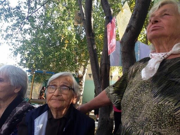 В средата: Пенка Драганова - праправнучката на баба Илийца. Снимка: Резиденция баба